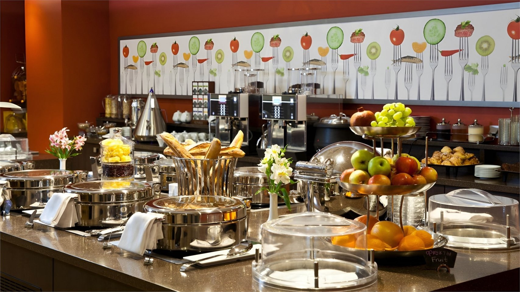 Общий вид отеля Mercure Тюмень Центр